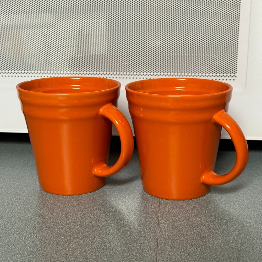 Rachael Ray Pair of Orange Double Ridge 14 ounce Stoneware Beverage Mugs